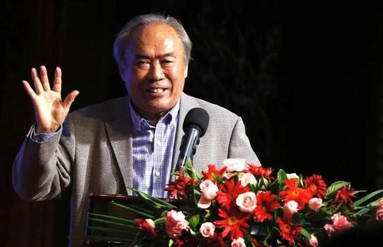 免费午夜视频